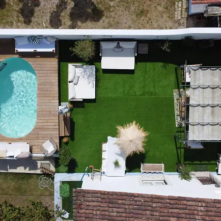 Unique Near Lisbon With Pool & Magical Decor ヴィラ