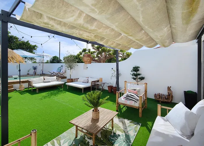 Unique Near Lisbon With Pool & Magical Decor * Corroios